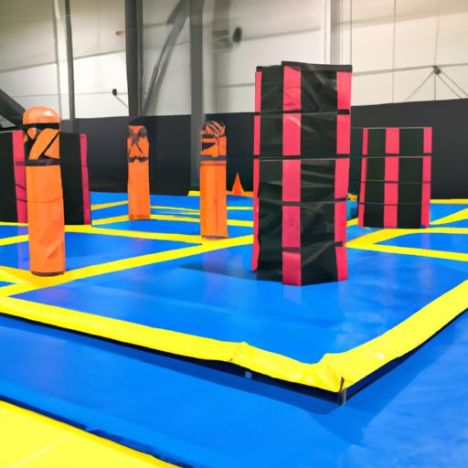 salles de sport avec pack de parcours d'obstacles, aire de jeux intérieure gonflable, équipement de jeu de guerrier ninja fait maison