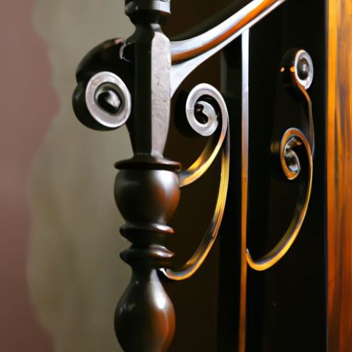 Elemen tangga komponen tempa panas pagar gerbang besi hias kayu melengkung dekoratif besi tempa yang dipalu tangan